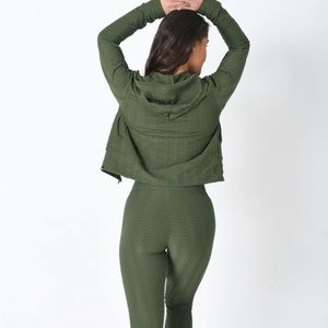 NWOT BBB Original track jacket in Verde